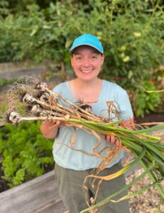 Jen holding garlic